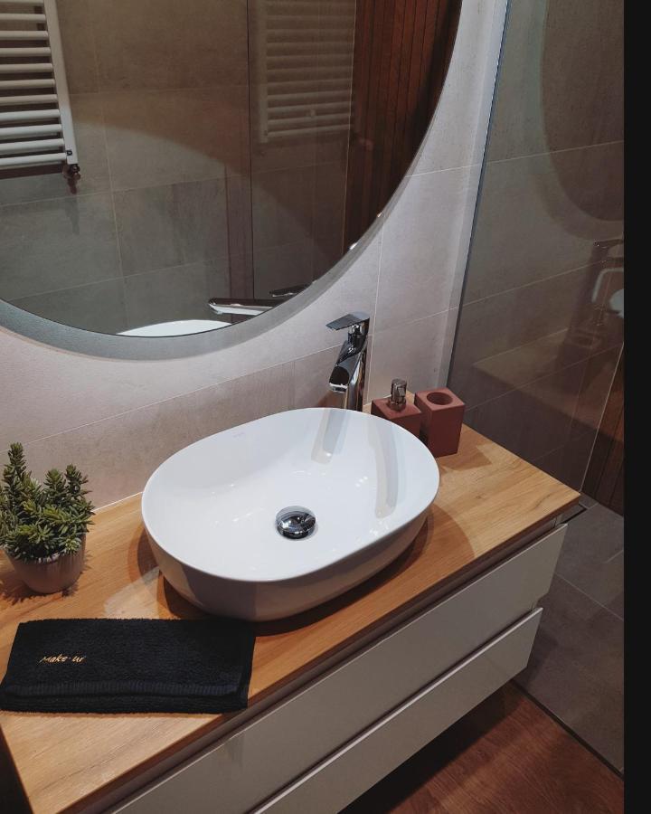 Zlota Nowa Huta Apartment Krakow Bagian luar foto